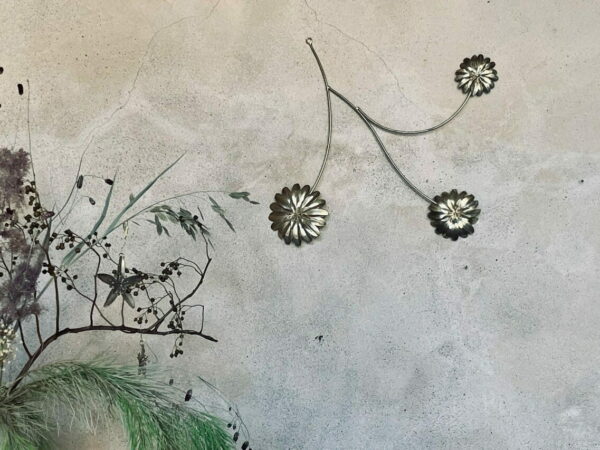 3 Golden Flowers